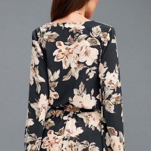 Lulu's Floral Romper - Picture 2 of 5